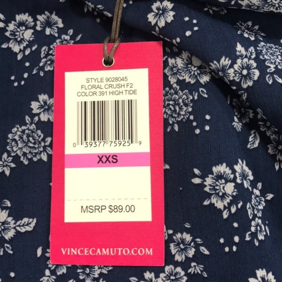 Vince Camuto Printed Off-The-Shoulder Peasant Top - Picture 4 of 6